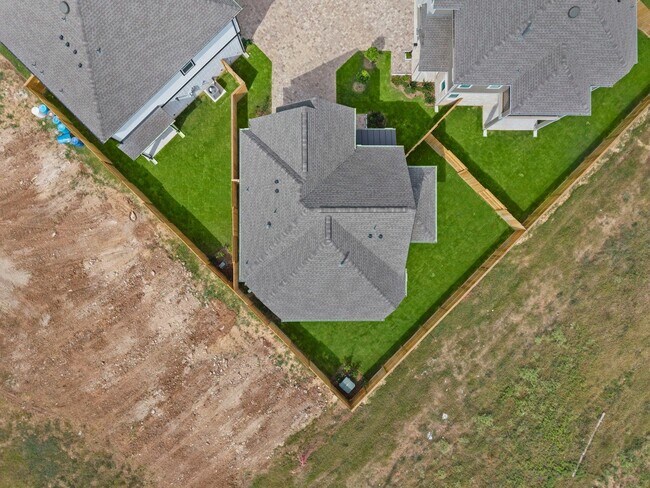 Building Photo - 1312 Shaded Rock Dr