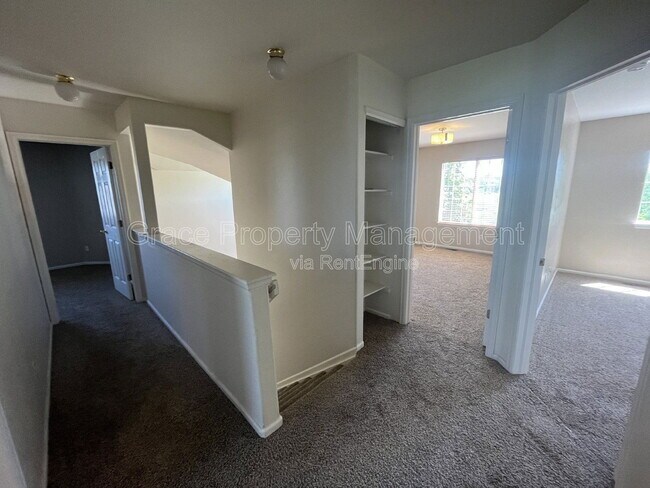 Building Photo - 5337 S Killarney St