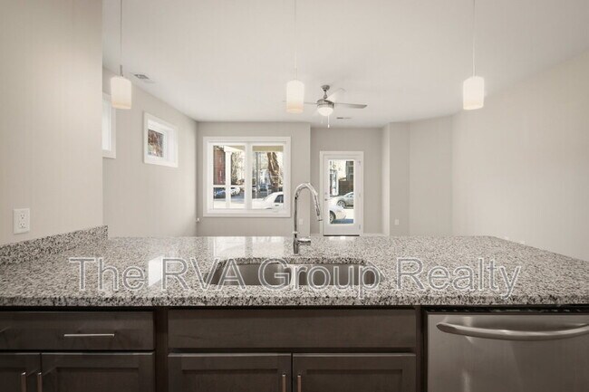 Building Photo - 918 Porter St