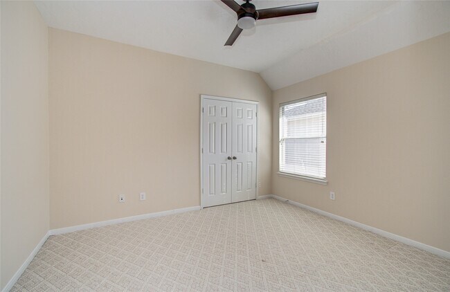 Building Photo - 1230 Blue Leaf Dr