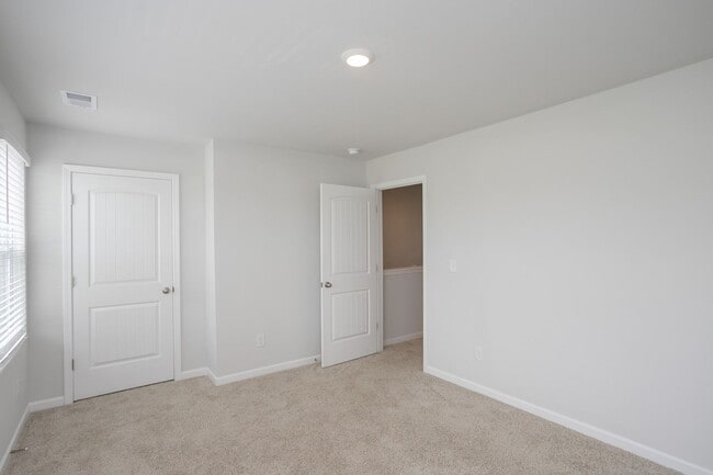 Building Photo - 2972 Mallard Dr