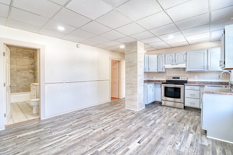 Building Photo - 267 Ames St