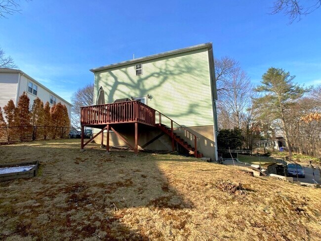 Building Photo - 25 Columbia Ave