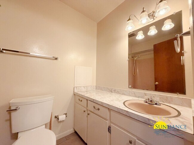 Building Photo - 3BR Home in Shalimar Near Eglin AFB!