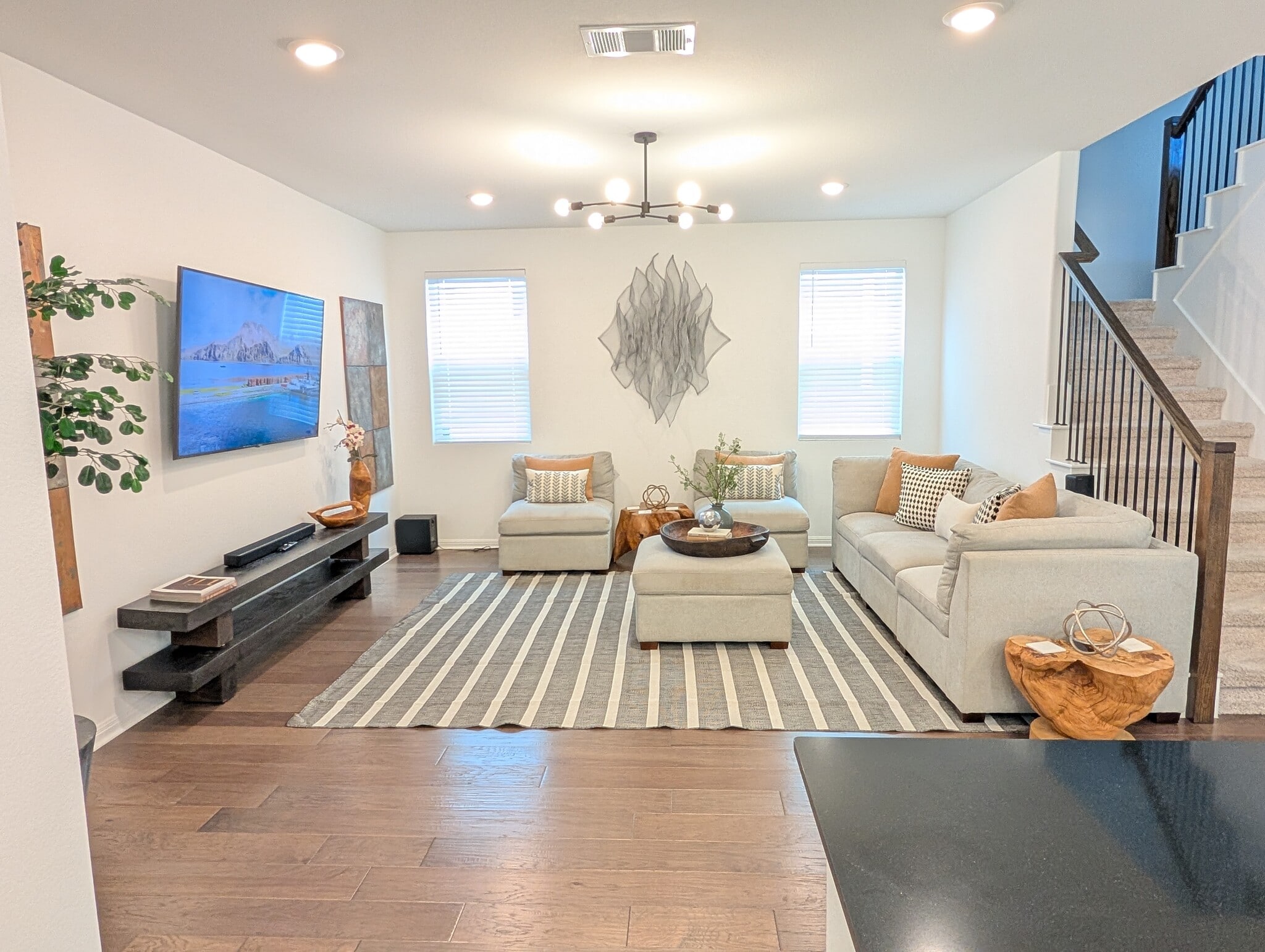 Building Photo - 2020 Blue River Dr