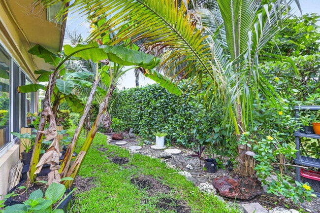 Building Photo - 3207 Marine Dr