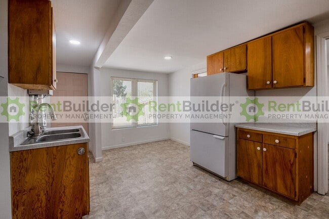 Building Photo - CALL US TODAY AT 505-808-5467 to SCHEDULE ...