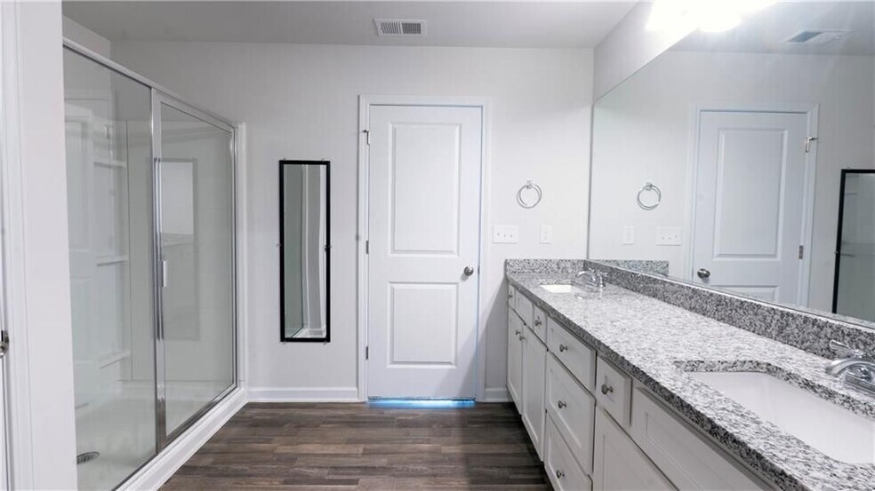 Building Photo - 3675 Abbey Wy