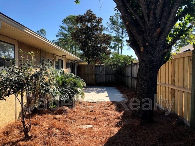 Building Photo - 306 Halyard Ct