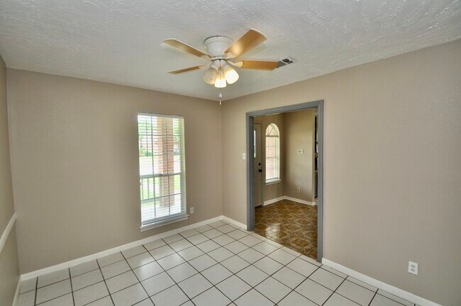 Building Photo - 6822 La Puente Dr