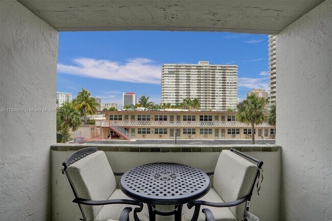 Primary Photo - 2017 S Ocean Dr