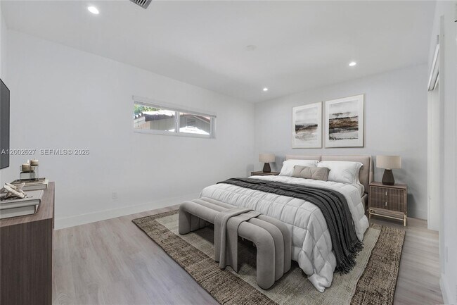 Building Photo - 11401 SW 67th Ave