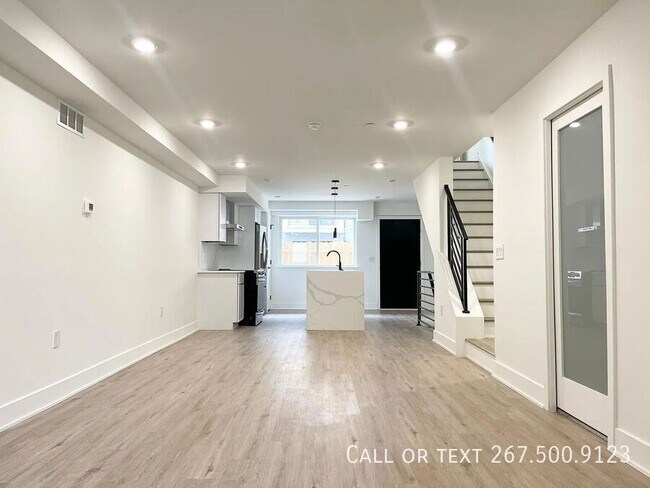 Building Photo - 2605 E Boston St