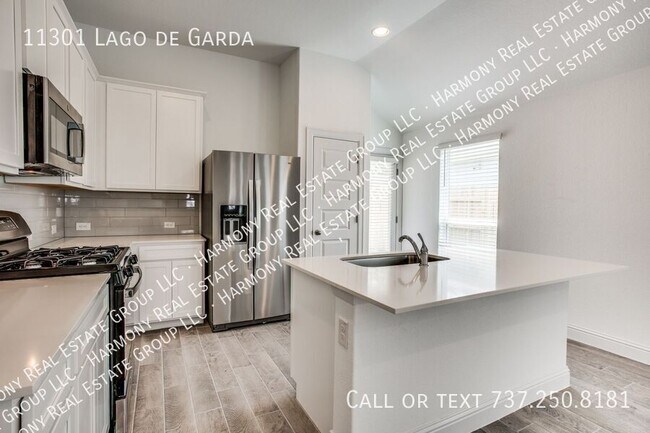 Building Photo - 11301 Lago de Garda Dr