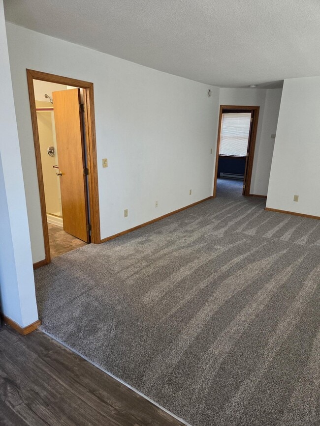 Primary Photo - 979 Victoria St N