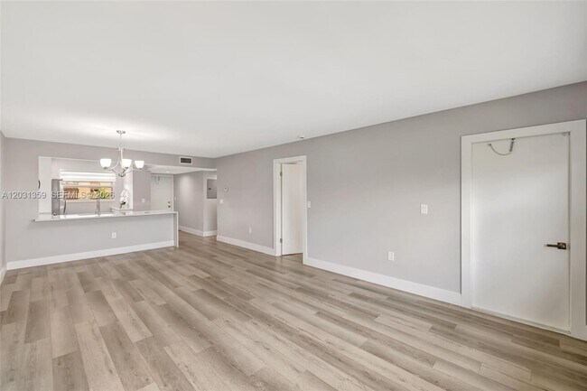 Building Photo - 6800 Royal Palm Blvd