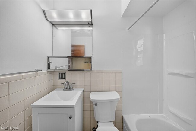 Building Photo - 1095 St Michaels Ave