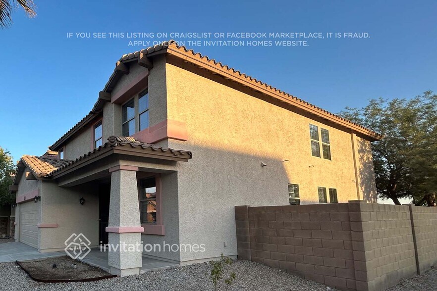 Building Photo - 11727 W Foothill Ct