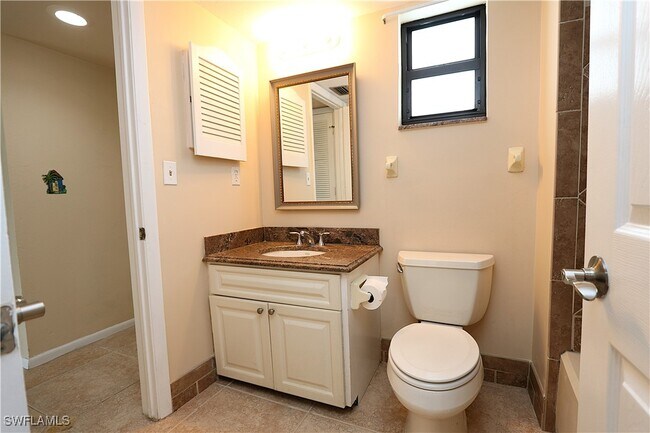 Building Photo - 1023 Anglers Cove