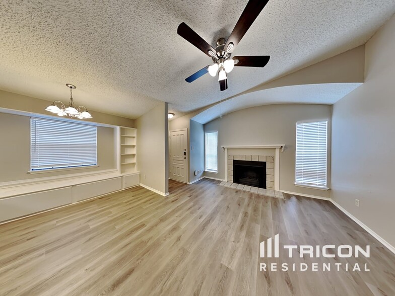 Building Photo - 719 Cornfield Dr