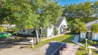 Building Photo - 11110 SW 9th Pl