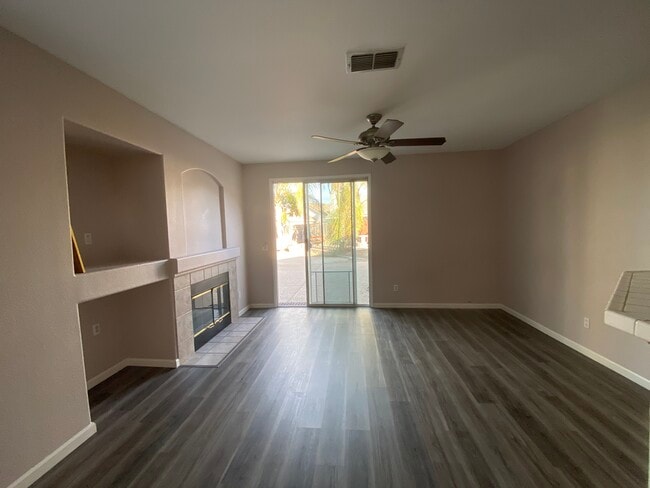 Building Photo - 9225 Sweetdale Ct