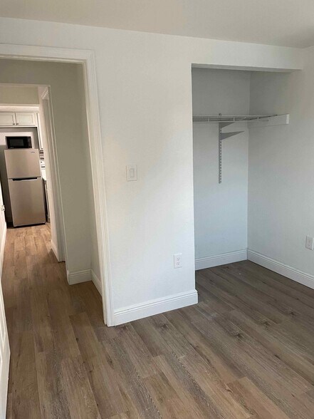 Building Photo - 3902 W Sligh Ave