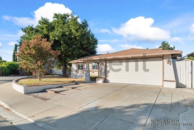 Building Photo - 34348 Atteridge Ct