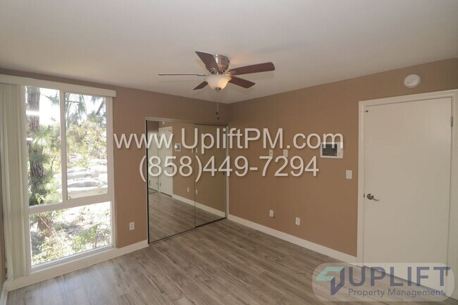 Building Photo - 4860 Rolando Ct