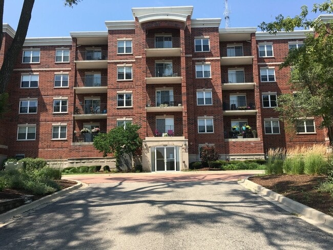 Primary Photo - 3400 N Old Arlington Heights Rd