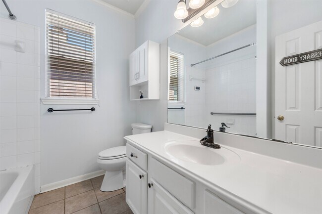 Building Photo - 23910 River Pl Dr