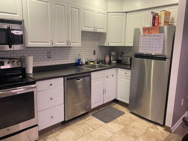 Building Photo - Lovely 2 bedroom in Broomall