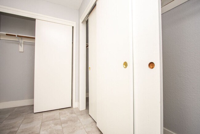 Building Photo - Coming Soon!! Cozy 3-Bedroom, 2-Bath Home in Modesto