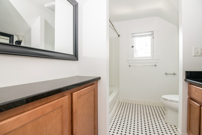 Building Photo - 221 E Mosley St