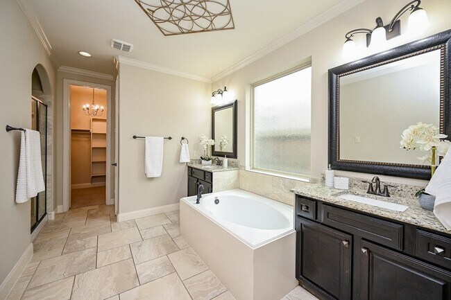 Building Photo - 5315 Little Creek Ct