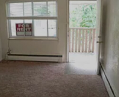 BR w/ private entrance - 1224 11th St