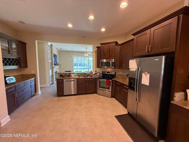 Building Photo - 4786 Yacht Ct
