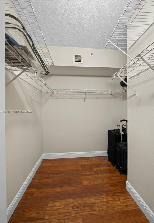 Building Photo - 231 SW 116th Ave