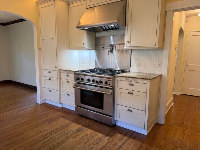 Building Photo - Charming 3 Bedroom 2 Bathroom Wilshire Vista Home with Bonus Room, Resort-Style Backyard and Heat...