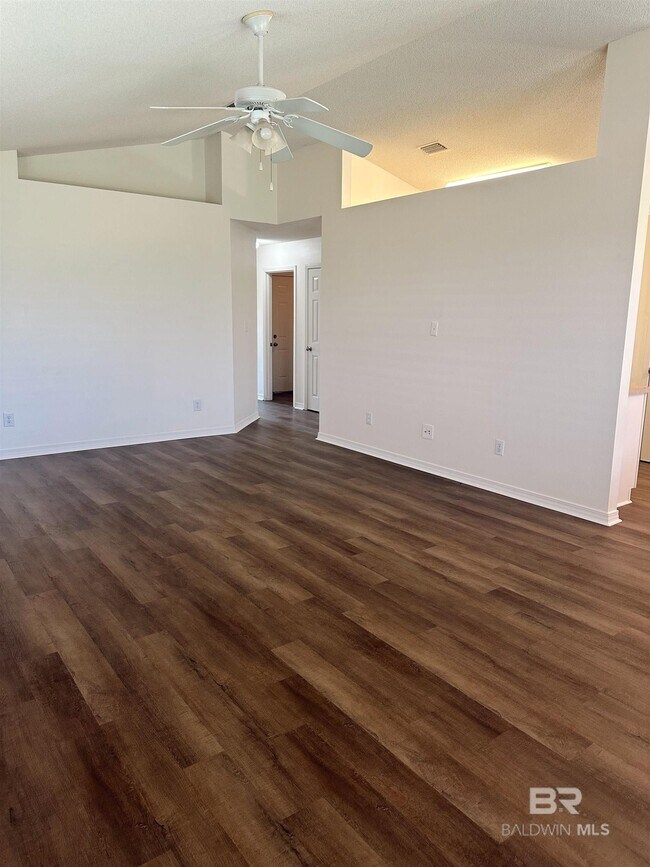 Building Photo - 2700 Hampton Park Cir