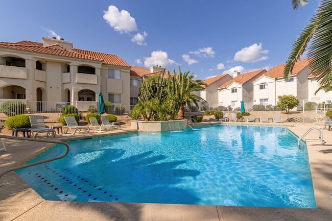 Building Photo - Adorable 2 bedroom unit in Paradise Valley!!