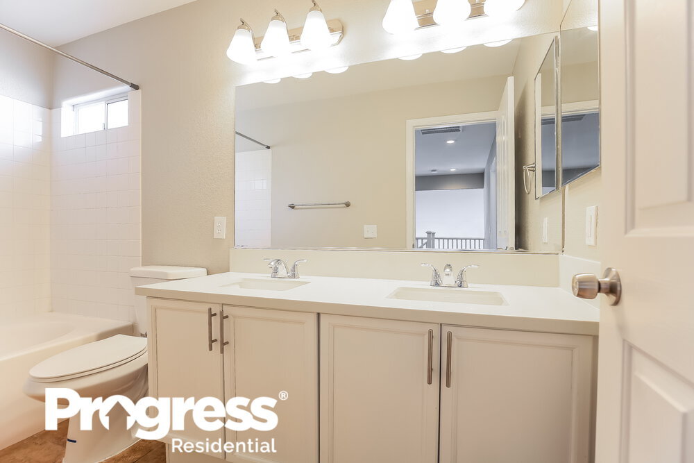 Building Photo - 9123 Sangria Ln