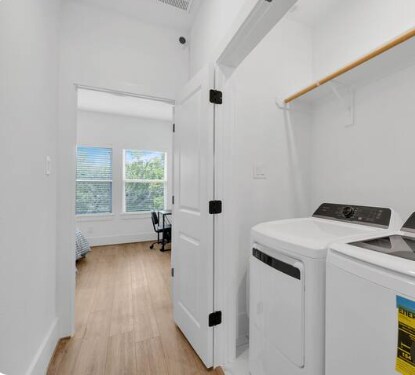 Building Photo - 3415 Yellowstone BlvdRoom 4