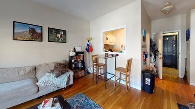 Building Photo - 15 University Rd