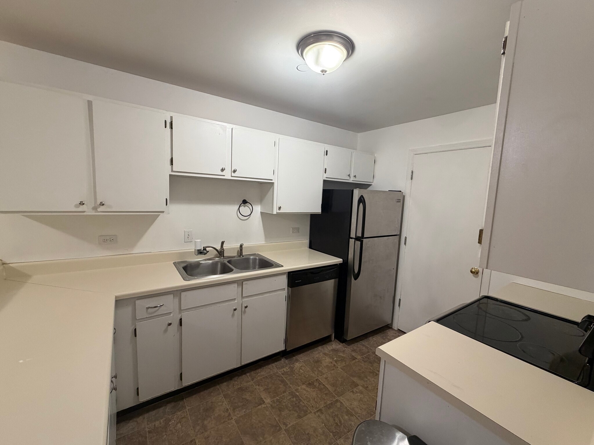 Building Photo - 1362 Cunat Ct