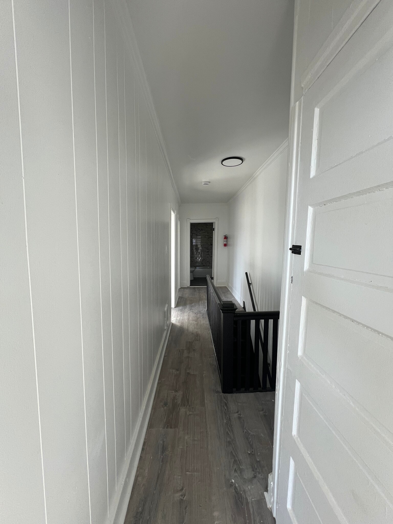 2nd Floor Unit (2bed) - 1132 W 8th St