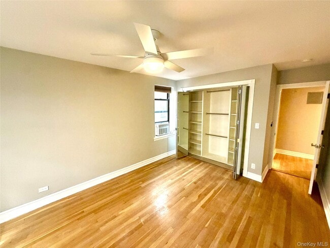 Building Photo - 445 W 240th St