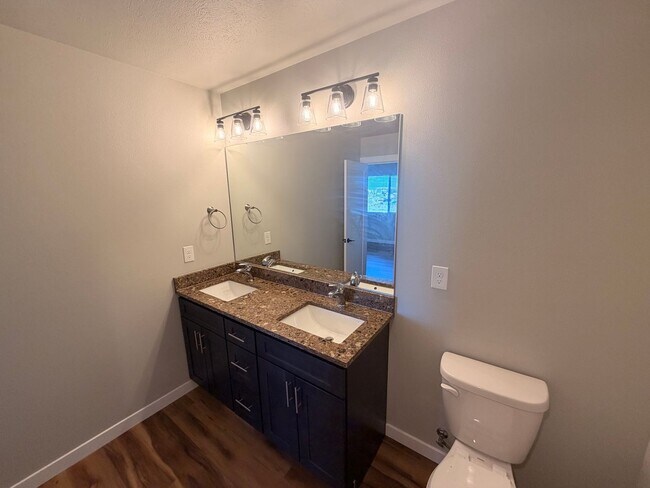 Building Photo - 13817 W Redding Dr