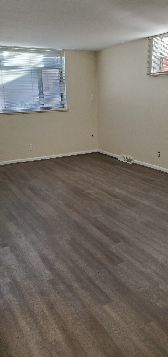 Building Photo - 2532 S Williams St