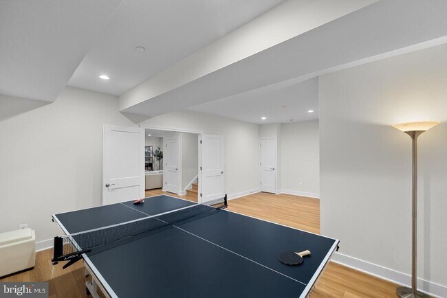 Building Photo - 9501 Wildoak Dr